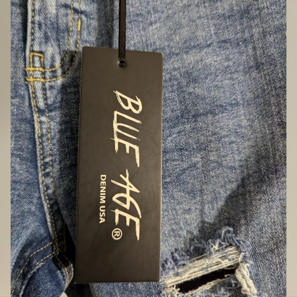 NWT Blue Age Distressed Skinny Jeans Size 7